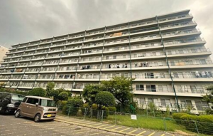高槻市宮野町、中古マンションの外観画像です