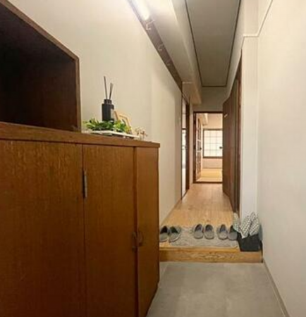 高槻市宮野町、中古マンションの玄関画像です