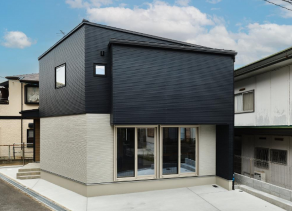 高槻市日吉台、中古一戸建ての外観画像です