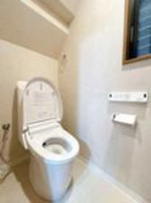高槻市津之江町、中古一戸建てのトイレ画像です