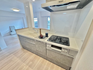 高槻市真上町、中古マンションのキッチン画像です