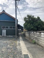 豊橋市杉山町、土地の前面道路を含む現地写真画像です