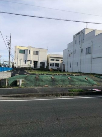 豊橋市佐藤、土地の前面道路を含む現地写真画像です