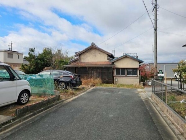 豊橋市北島町、土地の前面道路を含む現地写真画像です