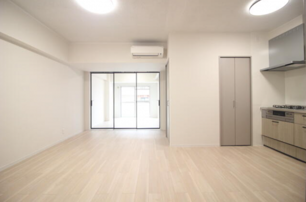 豊橋市花中町、マンションの居間画像です