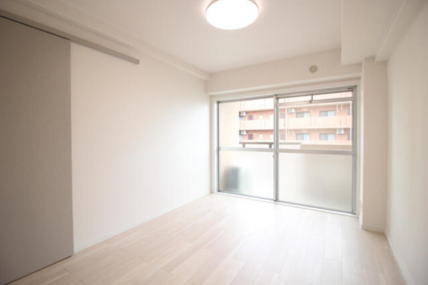 豊橋市花中町、マンションの寝室画像です