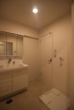 豊橋市船町、マンションの洗面画像です