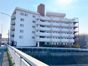 豊橋市船町、マンションの外観画像です