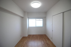 豊橋市船町、マンションの寝室画像です