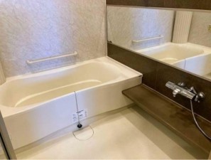 豊橋市広小路、マンションの風呂画像です