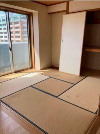 豊橋市広小路、マンションの居間画像です