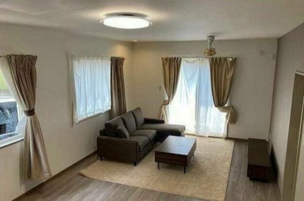 豊橋市平川本町、中古一戸建ての居間画像です