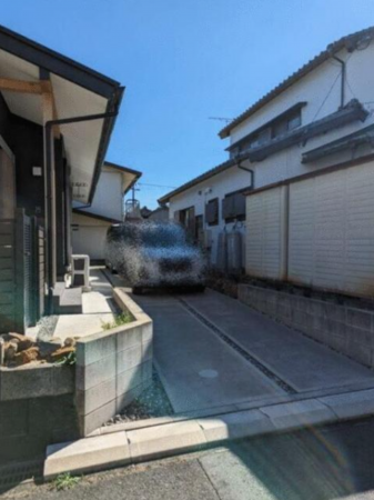 豊橋市大岩町、中古一戸建ての駐車場画像です