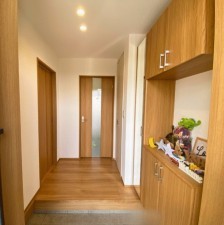 豊橋市向山町、中古一戸建ての玄関画像です