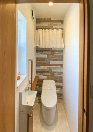 豊橋市向山町、中古一戸建てのトイレ画像です