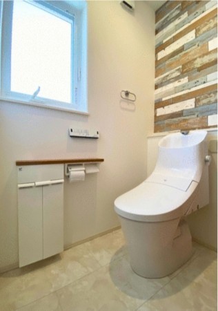 豊橋市向山町、中古一戸建てのトイレ画像です