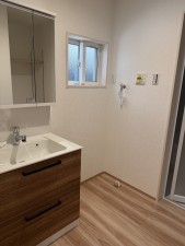 豊橋市東郷町、新築一戸建ての洗面画像です