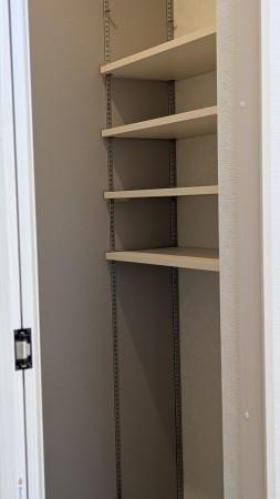 豊橋市東郷町、新築一戸建ての玄関画像です