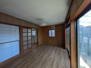 豊橋市岩屋町、中古一戸建ての居間画像です