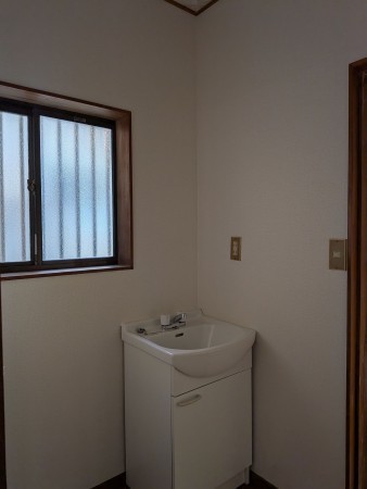 豊橋市岩屋町、中古一戸建ての洗面画像です