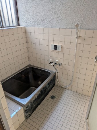 豊橋市岩屋町、中古一戸建ての風呂画像です