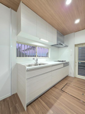 豊橋市大岩町、中古一戸建てのキッチン画像です