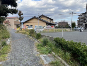 豊橋市吉川町、土地の前面道路を含む現地写真画像です