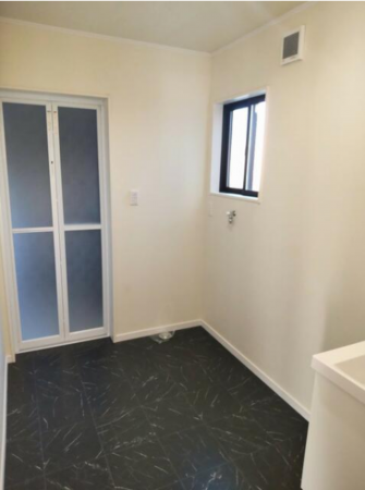 豊橋市神野新田町、中古一戸建ての洗面画像です