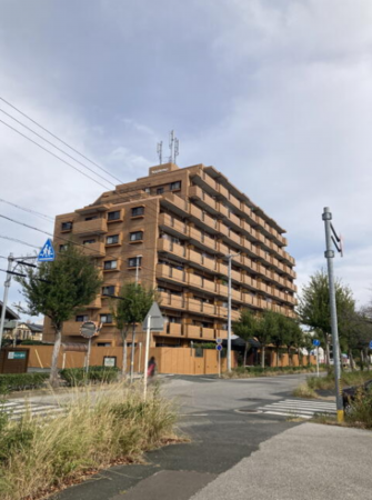 豊橋市草間町、マンションの外観画像です