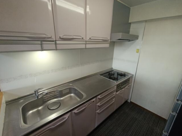 豊橋市牛川町、マンションのキッチン画像です