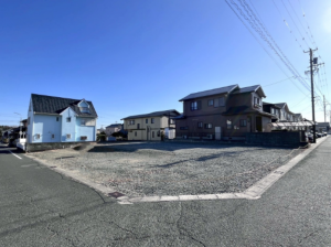 豊橋市佐藤、新築一戸建ての前面道路を含む現地写真画像です
