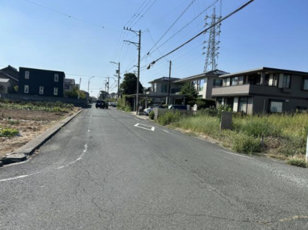 豊橋市北岩田、土地の前面道路を含む現地写真画像です