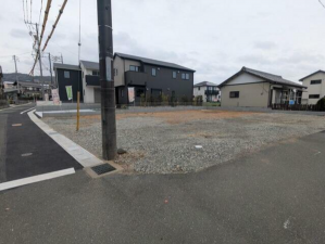 豊橋市二川町、土地の前面道路を含む現地写真画像です