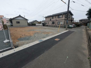 豊橋市二川町、土地の前面道路を含む現地写真画像です