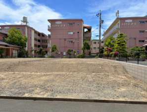 豊橋市花田町、土地の前面道路を含む現地写真画像です