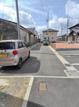 豊橋市下地町、土地の前面道路を含む現地写真画像です