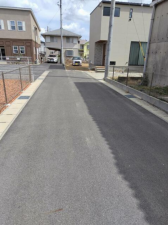 豊橋市下地町、土地の前面道路を含む現地写真画像です