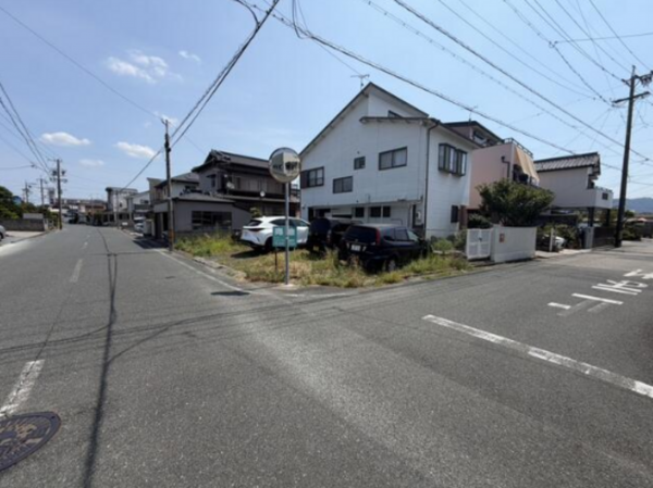 豊橋市春日町、土地の前面道路を含む現地写真画像です