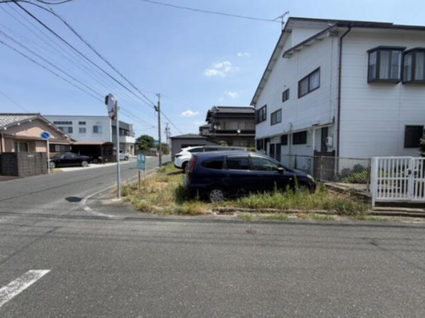 豊橋市春日町、土地の前面道路を含む現地写真画像です