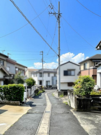 豊橋市飯村町、土地の前面道路を含む現地写真画像です