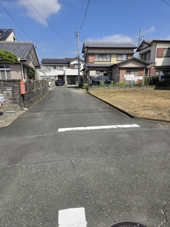 豊橋市浜道町、土地の前面道路を含む現地写真画像です