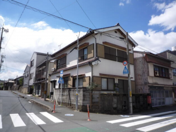 豊橋市東郷町、土地の前面道路を含む現地写真画像です
