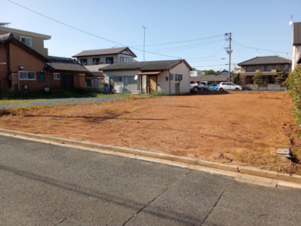 豊橋市南栄町、土地の前面道路を含む現地写真画像です