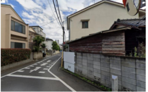 中野区弥生町、土地の前面道路を含む現地写真画像です