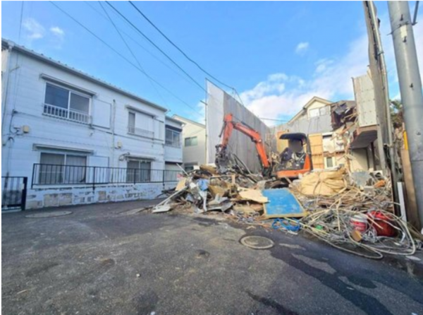 北区赤羽、土地の前面道路を含む現地写真画像です