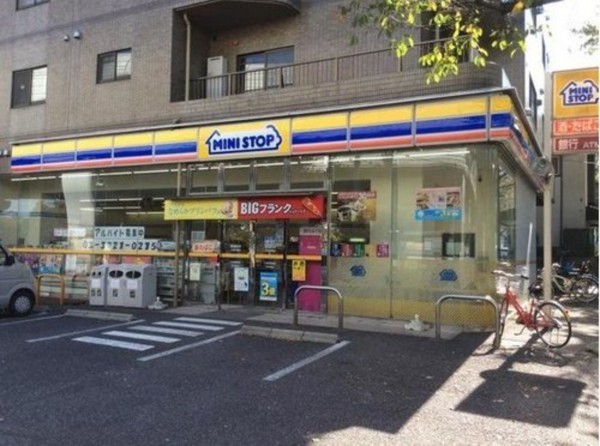 練馬区大泉学園町、土地のコンビニ画像です