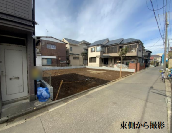 練馬区春日町、土地の前面道路を含む現地写真画像です