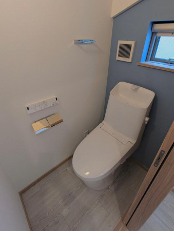 練馬区小竹町、新築一戸建てのトイレ画像です