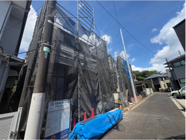 練馬区立野町、新築一戸建ての前面道路を含む現地写真画像です