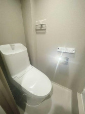 練馬区貫井、中古マンションのトイレ画像です